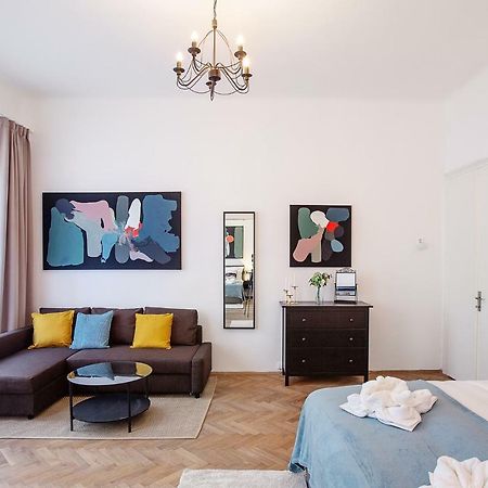 5Br 2Bath Family Apt 5Mins To Wenceslas Square Praha Bagian luar foto