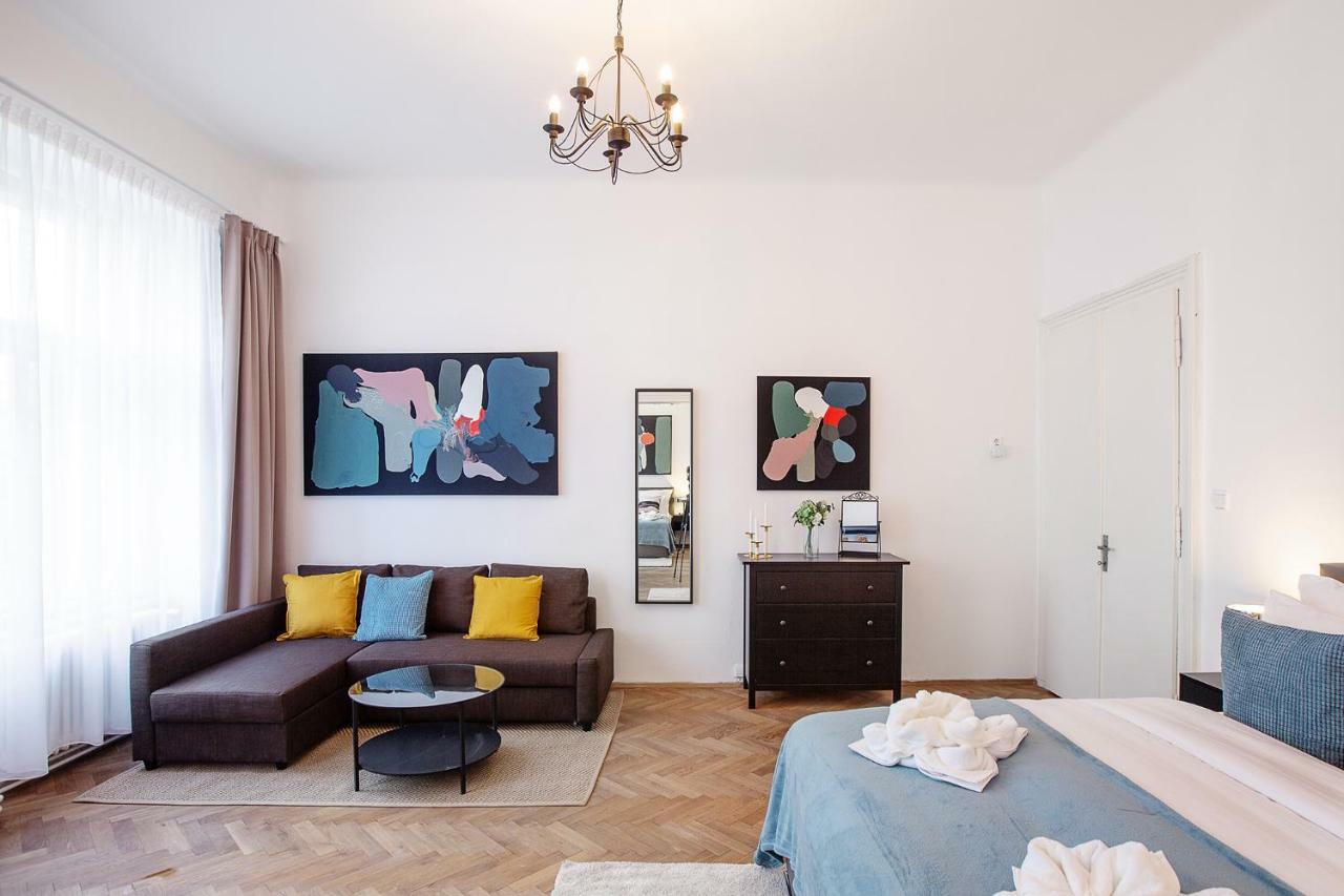 5Br 2Bath Family Apt 5Mins To Wenceslas Square Praha Bagian luar foto