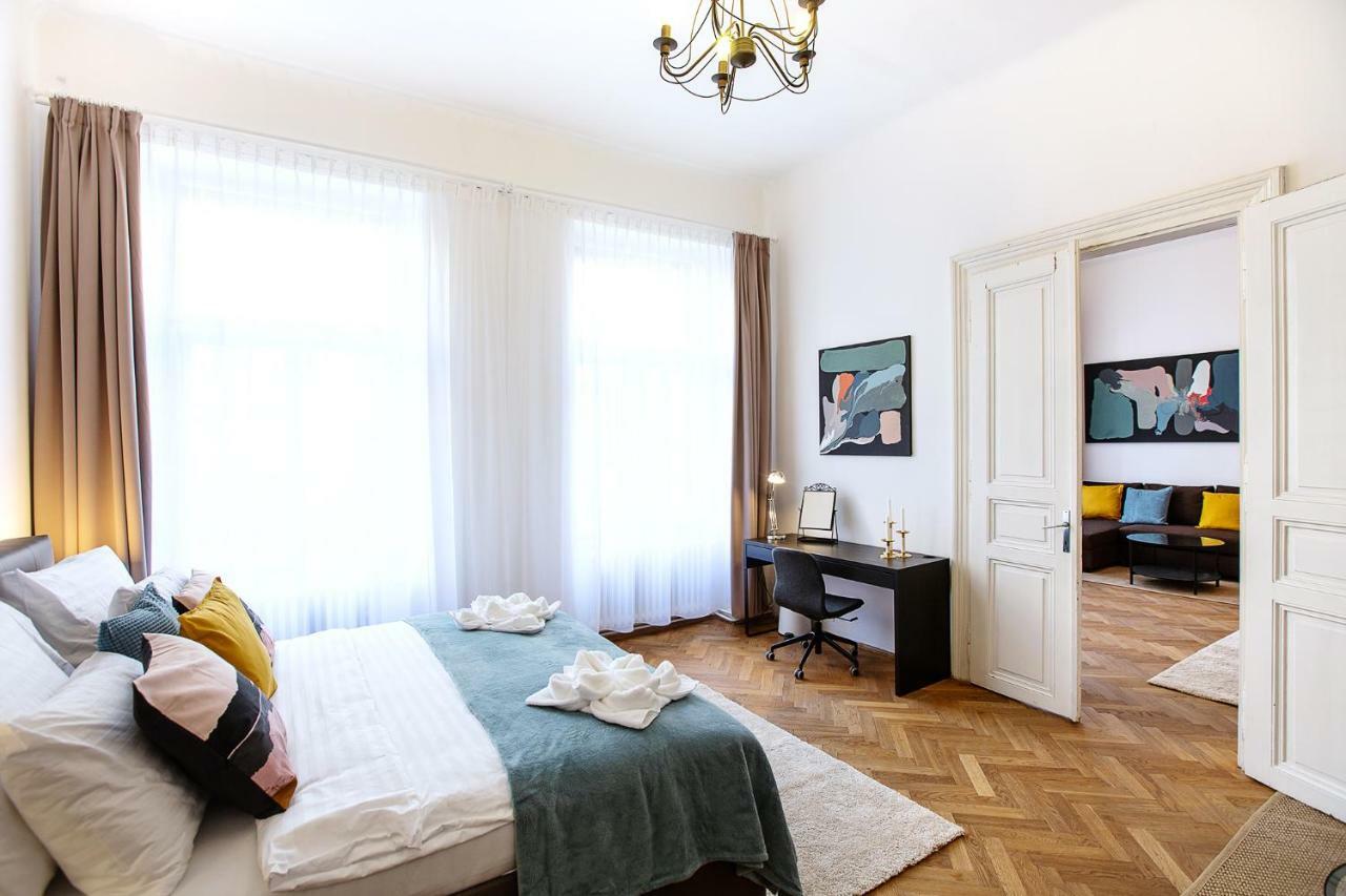 5Br 2Bath Family Apt 5Mins To Wenceslas Square Praha Bagian luar foto