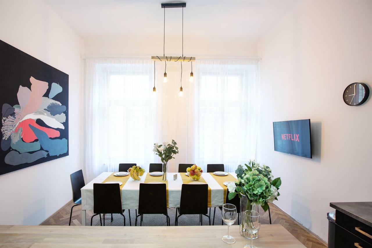 5Br 2Bath Family Apt 5Mins To Wenceslas Square Praha Bagian luar foto