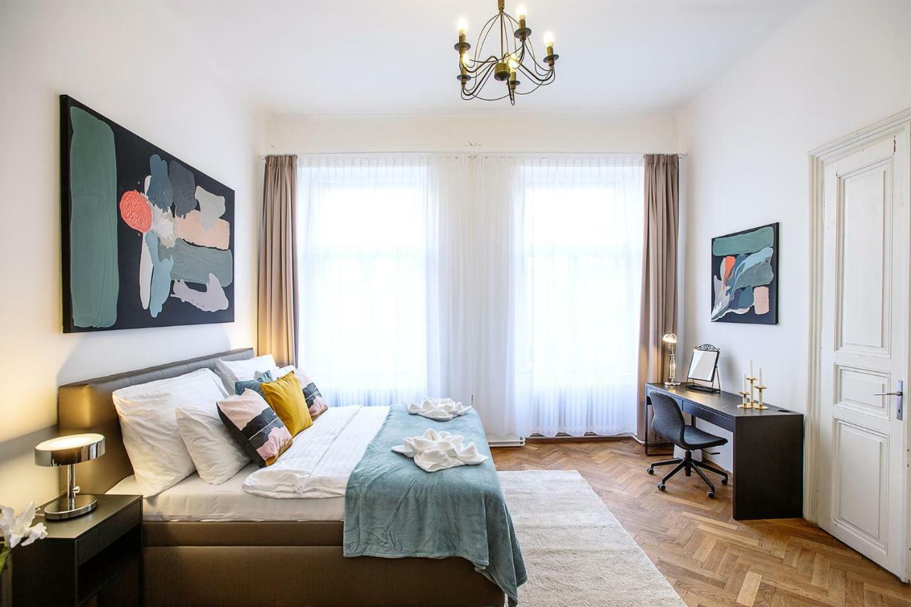 5Br 2Bath Family Apt 5Mins To Wenceslas Square Praha Bagian luar foto