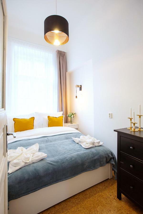 5Br 2Bath Family Apt 5Mins To Wenceslas Square Praha Bagian luar foto